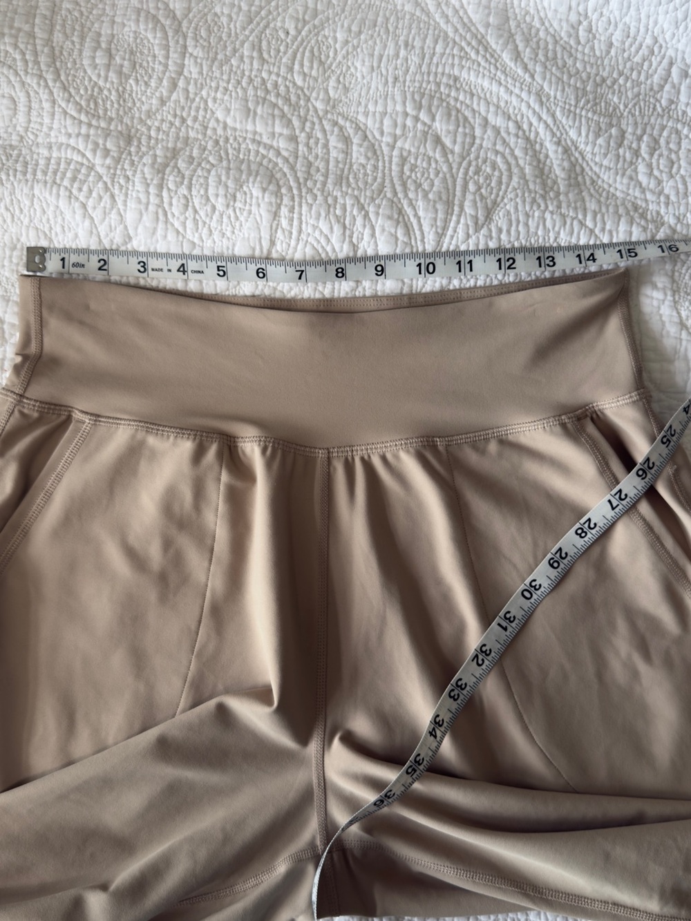 Old Navy High-Waisted PowerSoft Pocket Joggers Beige Large Like New - Picture 10 of 11